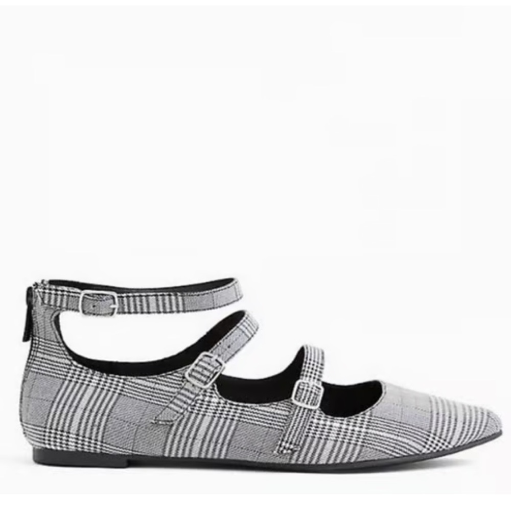 Torrid plaid point toe flats size 7w